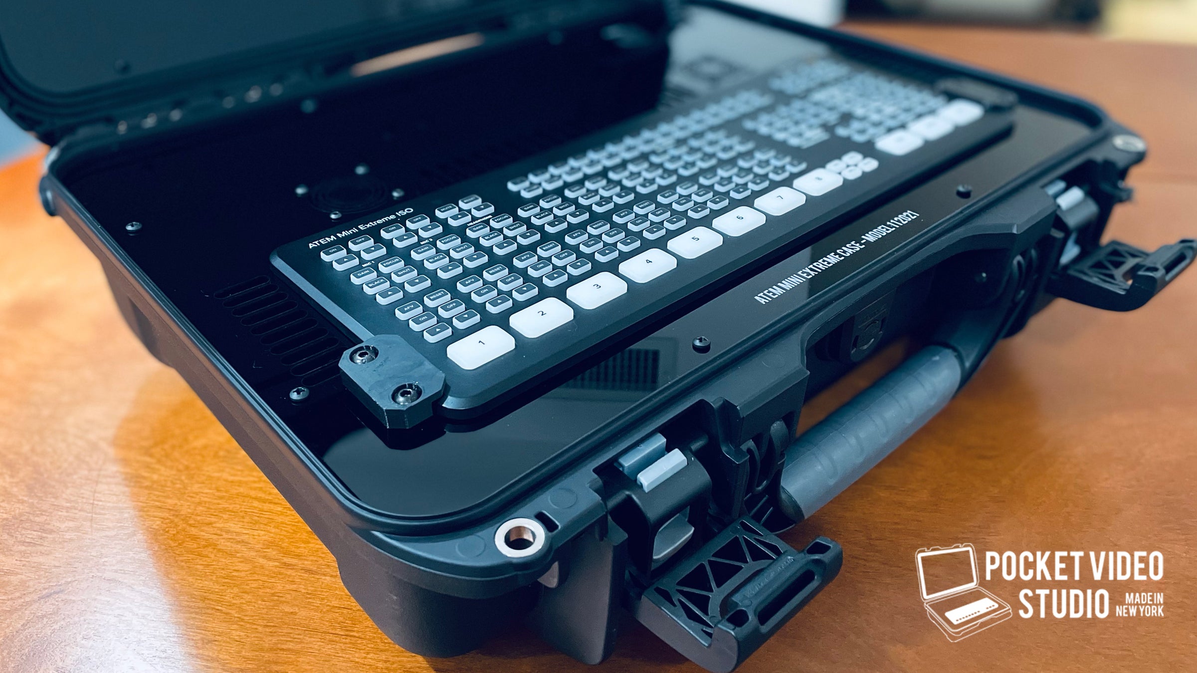 ATEM MINI EXTREME CASE M1022022 - SDI-XLR | Pocket Video ATEM MINI EXTREME CASE M1022022 - SDI-XLR | Pocket Video